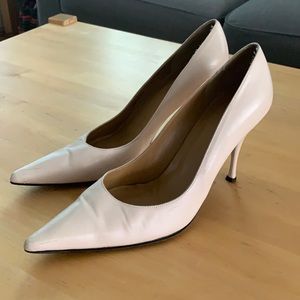 nude stuart weitzman pumps